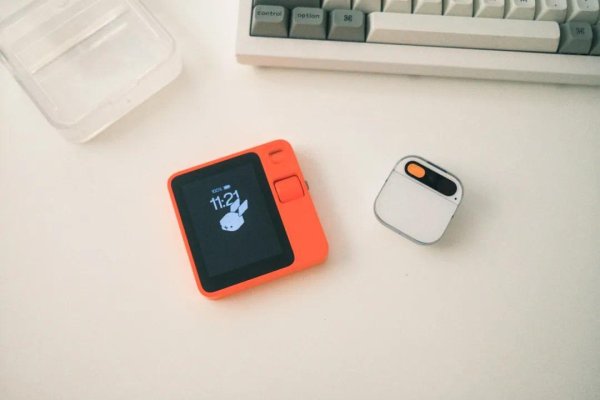 启云科技 AI外设AI Key引热议：手机AI化浪潮下，独立硬件是未来还是“伪需求”？